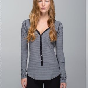 Lululemon Awesoma long sleeve Henley